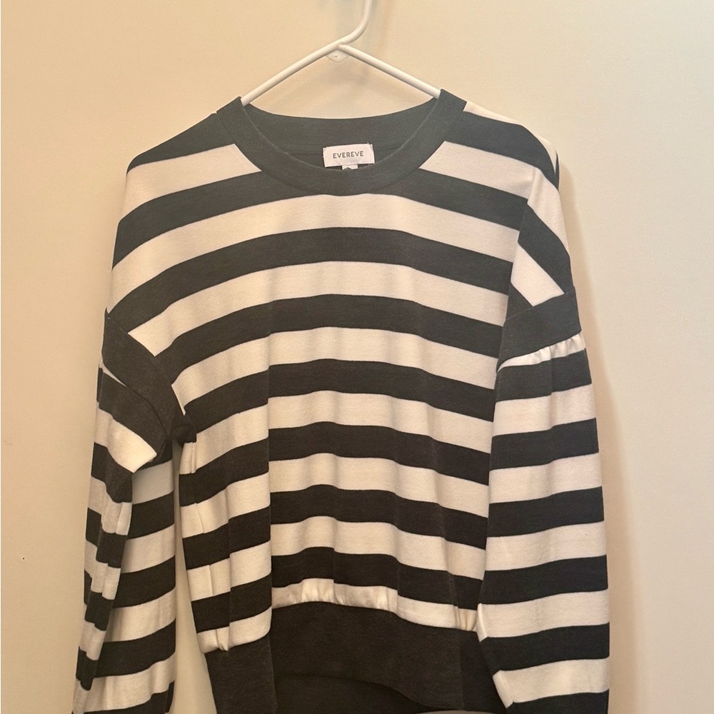 Evereve Black and White Crewneck Striped Knit Top